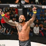 Guilherme Silva desferindo golpe no Fight do Milhão