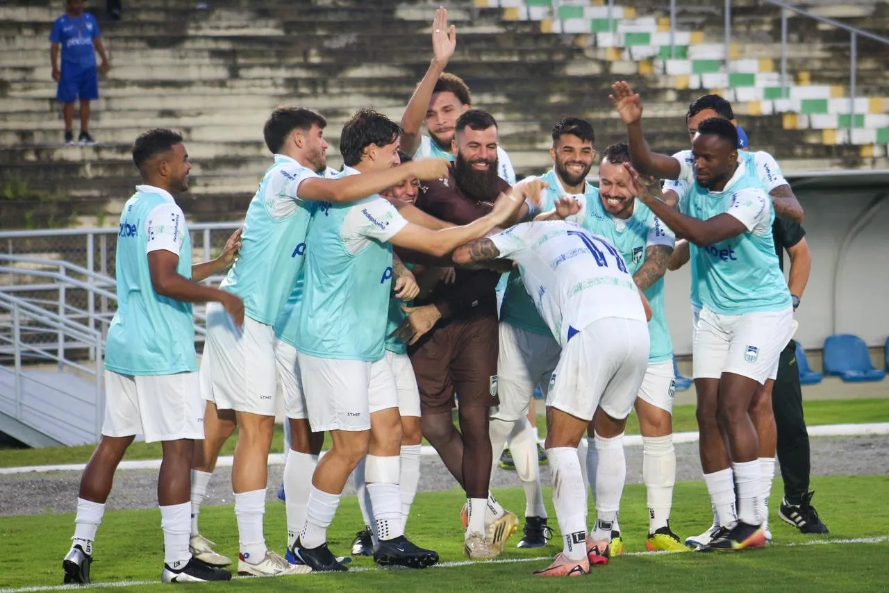 Time de futebol Serra Branca jogando na Série D