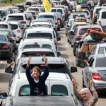 Navio petroleiro no Estreito de Ormuz, símbolo de comércio e paz