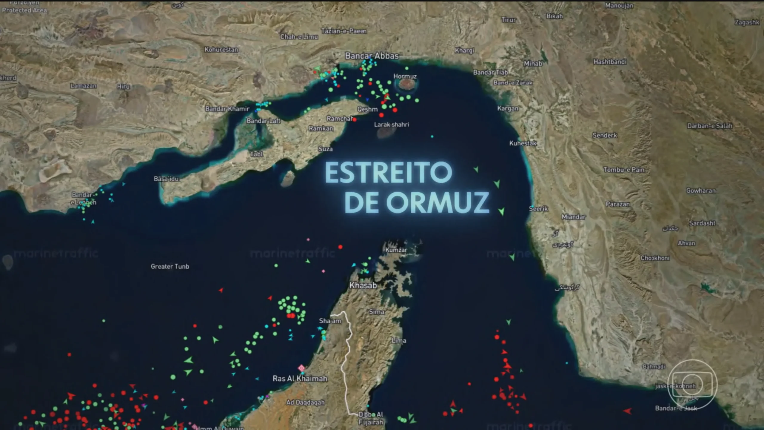 Navios petroleiros no Estreito de Ormuz, Irã restringe passagem