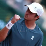 João Fonseca jogando tênis em Munique