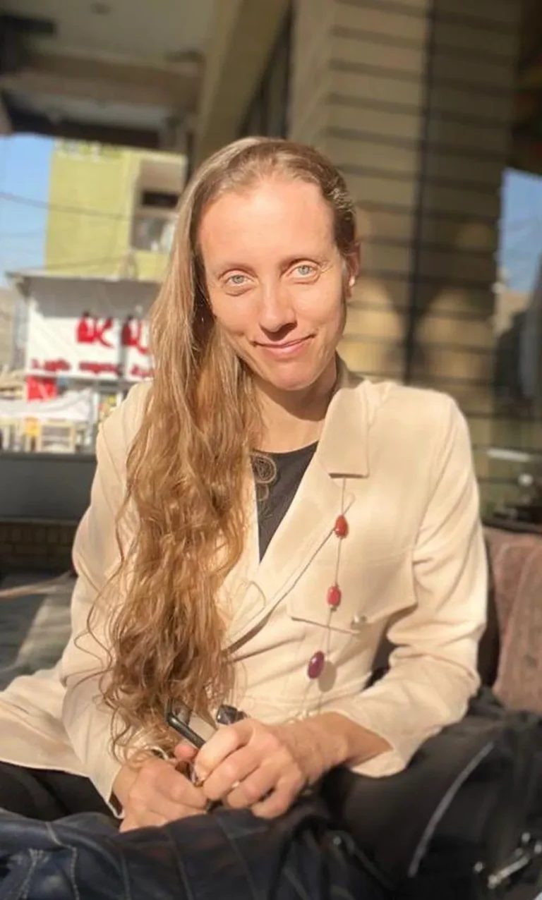 Shelly Kittleson jornalista sequestrada no Iraque selfie Bagdá