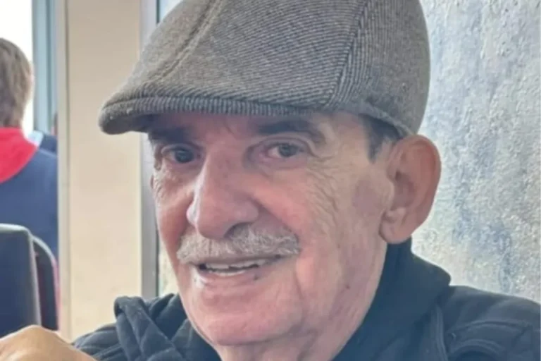 Família de idoso falecido em voo da Azul busca translado de corpo e explicações na Justiça