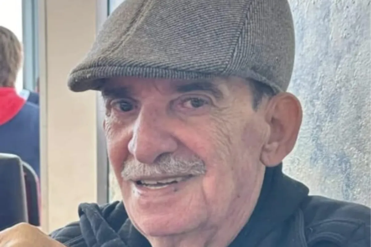 Família de idoso falecido em voo da Azul busca translado de corpo e explicações na Justiça