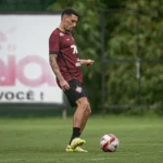 Renato Kayzer e Gabriel Baralhas desfalcam o Vitória por lesão