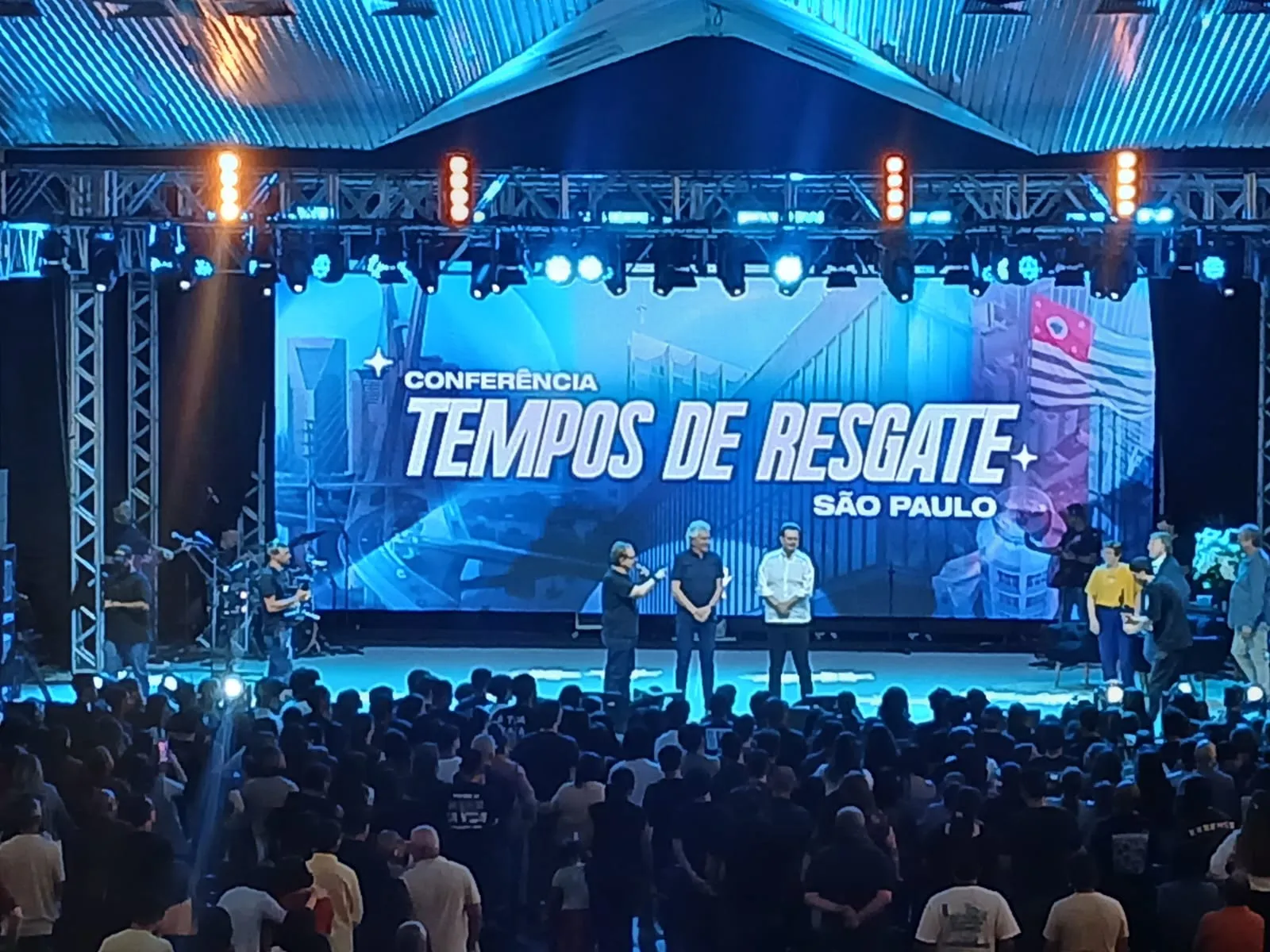 Ronaldo Caiado e Apóstolo César Augusto discutem apoio evangélico em evento em SP