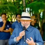 Lula discursando sobre segurança pública e convocação de delegados.