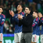 Jogadores do Manchester City comemorando gol em partida da Premier League