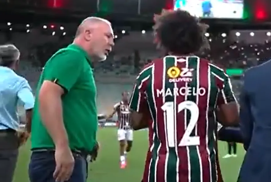 Marcelo e Mano Menezes em discussão, Fluminense, futebol brasileiro