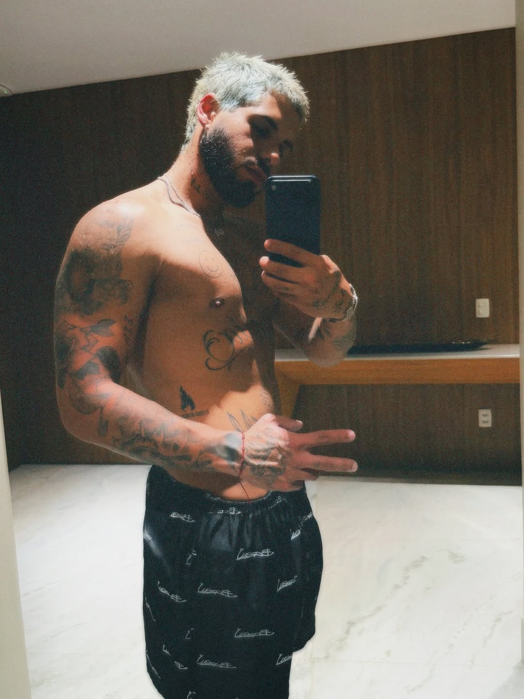 Mari Menezes e Zé Felipe no Podcats