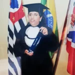 Mulheres com deficiência em Campinas estudando, discutindo e celebrando a educação.