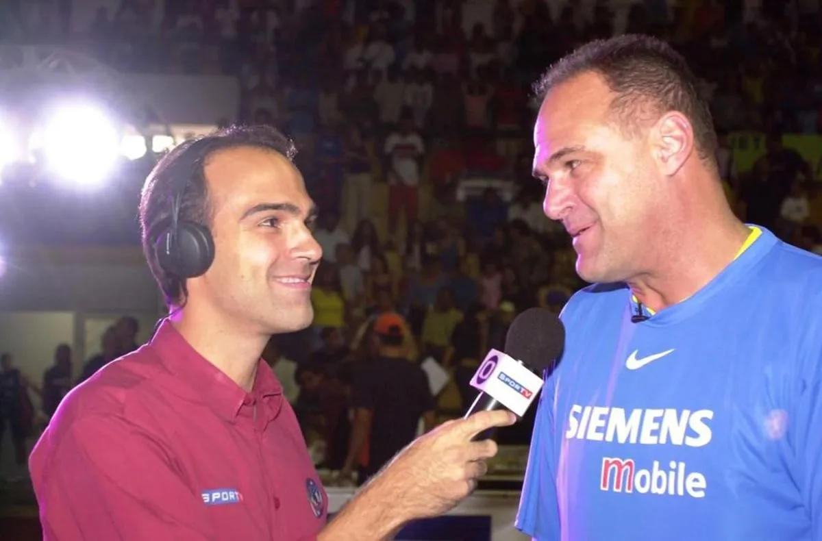 Foto de Oscar Schmidt, jogador de basquete, em sua época de atleta