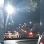 Edifício do Ministério Público à noite, investigação de estacionamento