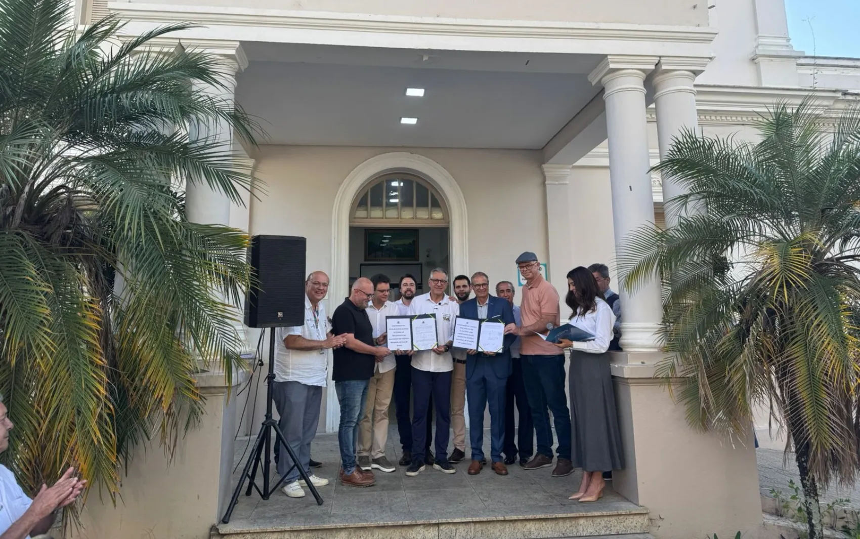 Ministro da Saúde anunciando investimentos em saúde em Varginha, Sul de Minas