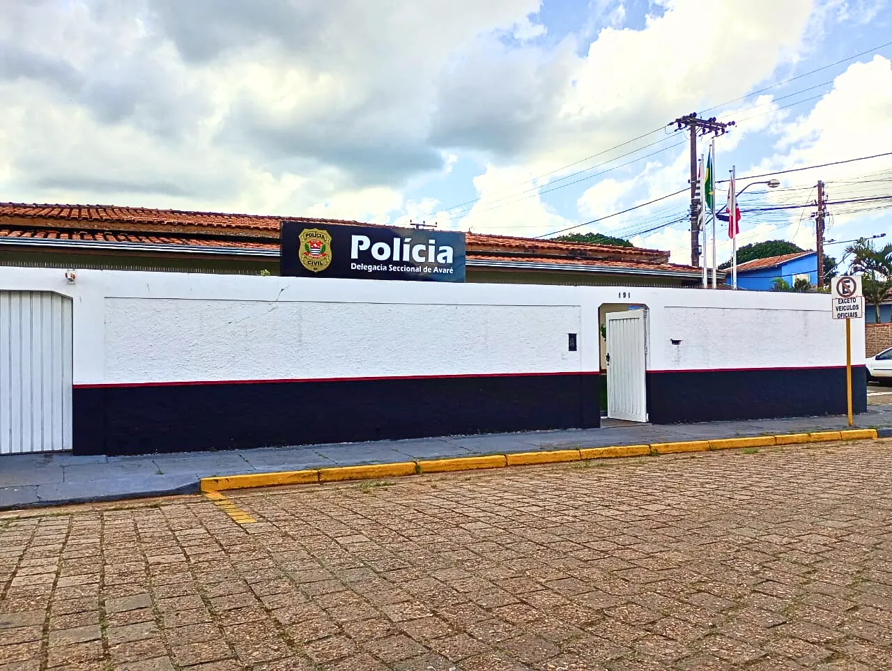 Imagem de um bebê em caixa de papelão, Arandu, abandono, investigação policial