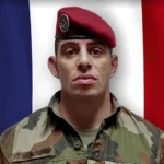 Soldado francês da ONU patrulhando o Líbano após ataque