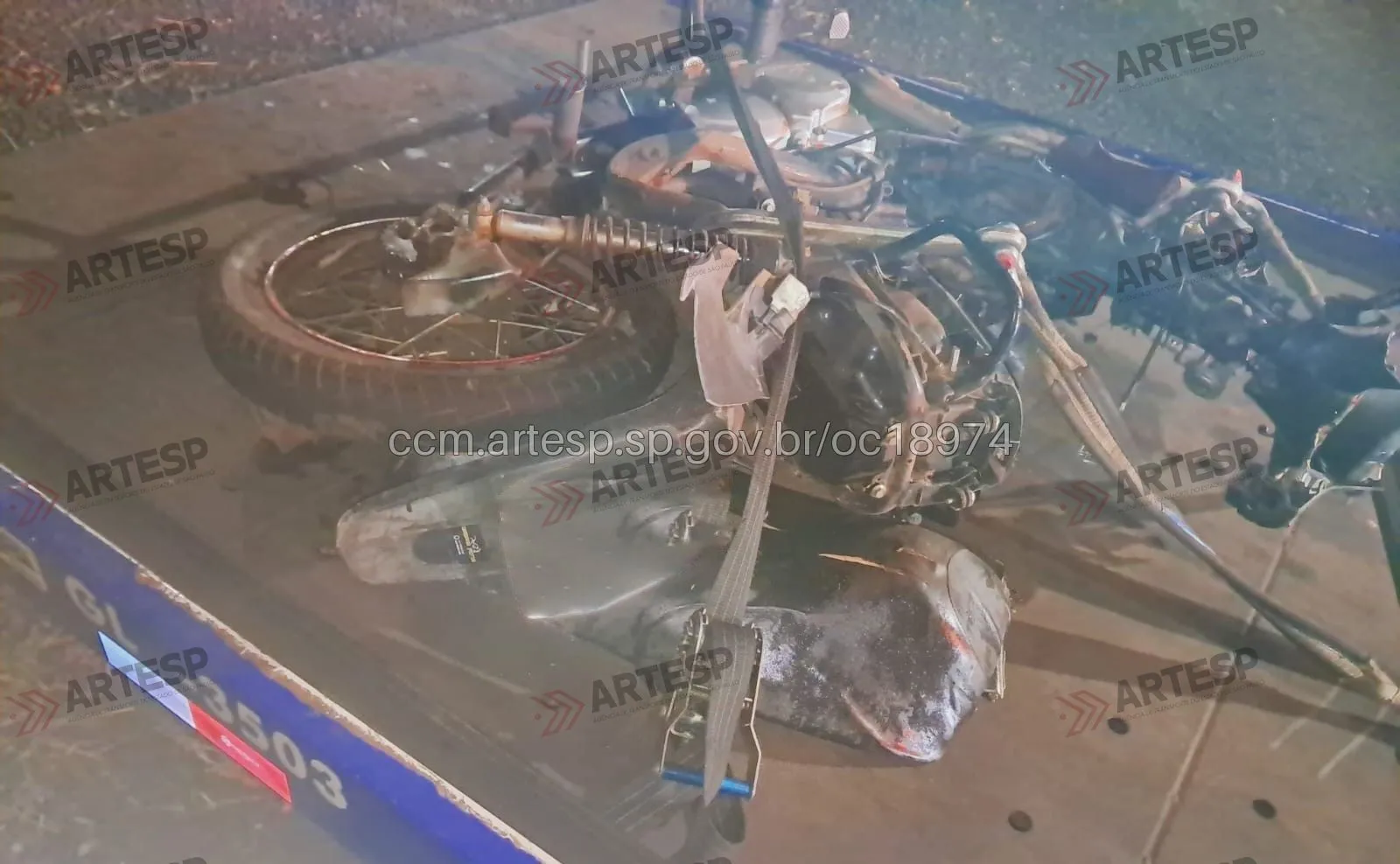 Acidente de moto na Raposo Tavares com carreta em Ipaussu