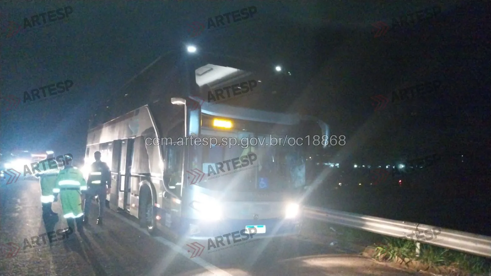 Atropelamento fatal em Ribeirão Preto, Rodovia Anhanguera, carro batido e ônibus