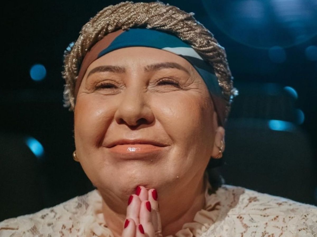 Kevinho cantor funkeiro pensativo após cuidar da mãe