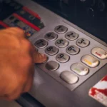 Policia em agência bancária de Piracicaba durante resgate de vítima