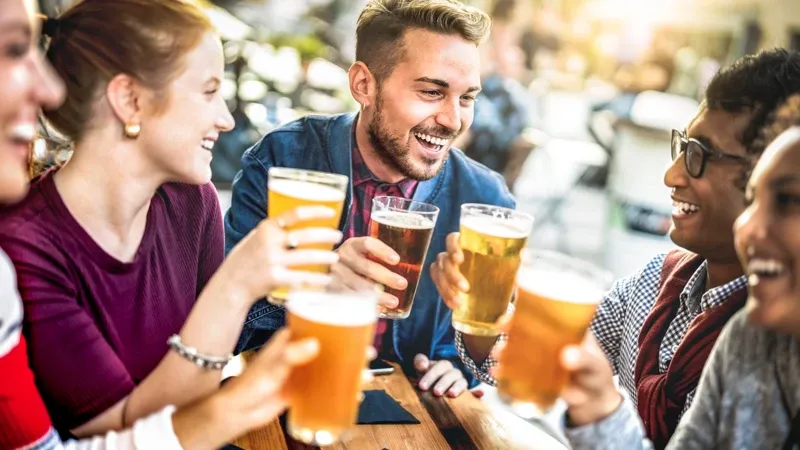 Copo de cerveja, vitamina B6, pesquisa científica, saúde, benefícios da cerveja