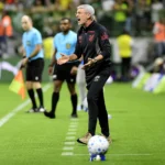 Odair Hellmann técnico Athletico Palmeiras arbitragem jogo