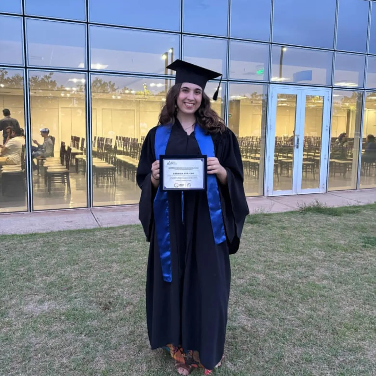 Gabriela Frajtag, premiada em biologia quântica