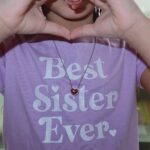 Foto de Pâmella Holanda e DJ Ivis com a filha, anunciando nova gravidez