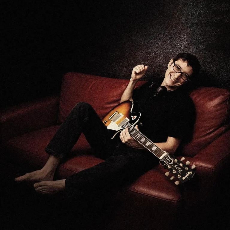 Alvin L, músico brasileiro, guitarrista, compositor