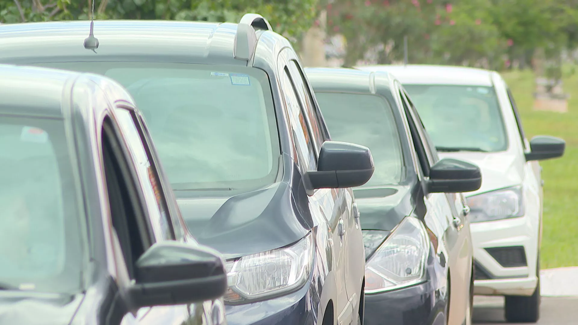 Acidente de carro de aplicativo, danos no veículo, passageira ferida, indenização judicial, justiça, transporte por aplicativo