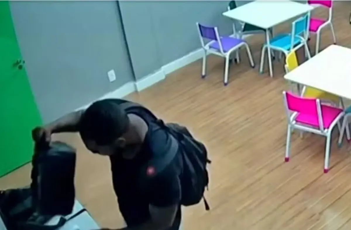 Pastor Lucas Nagib perdoando homem que furtou igreja em Macaé