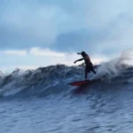 Surfista Pedro Scooby na Pororoca do Maranhão