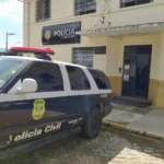 Cachorro rottweiler em quintal de casa onde mulher foi encontrada morta em Mogi das Cruzes