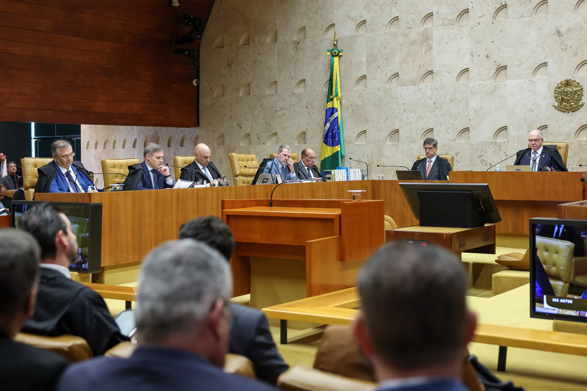 Juízes do STF debatem eleições diretas para governador do Rio