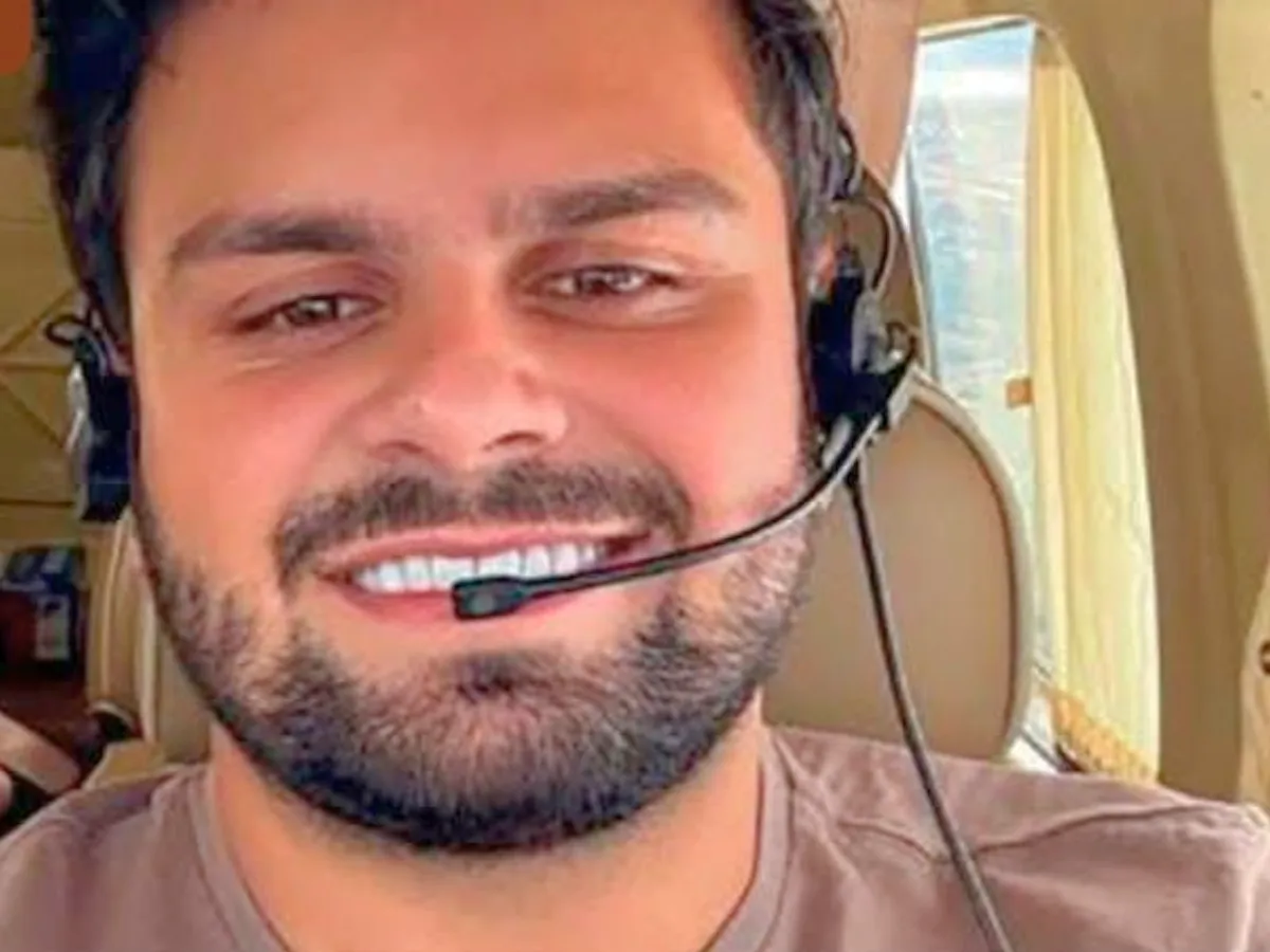 Mãe e família procurando por piloto desaparecido em Belém, Pará.