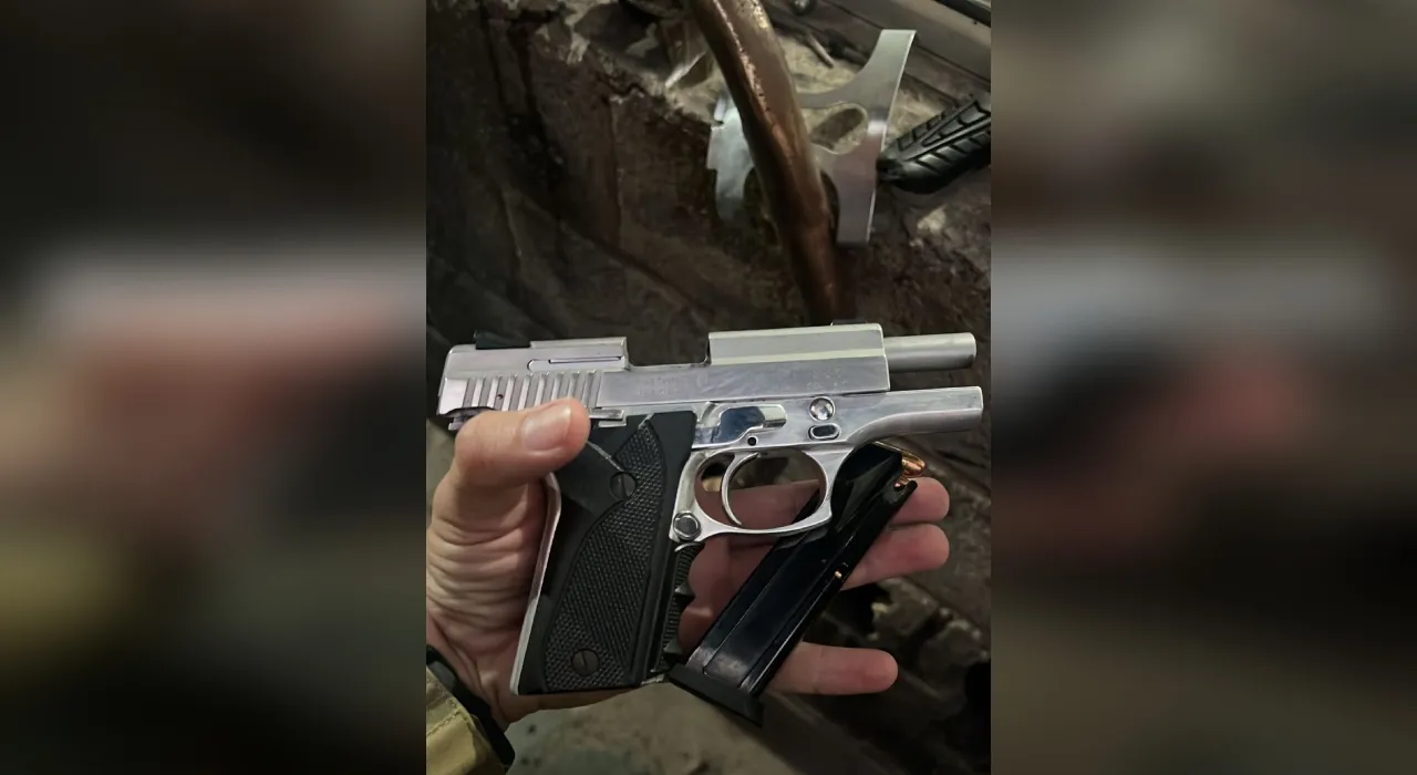 Bens de luxo apreendidos pela polícia em operação contra quadrilha que promovia cassinos online em Sorocaba