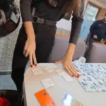 Máquina de cartão sendo investigada pela polícia em operação contra golpes online