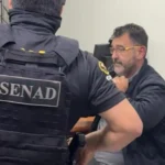 Polícia Federal recebe homem foragido na fronteira