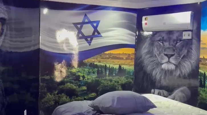 Policiais na Serrinha durante operação, Rio de Janeiro