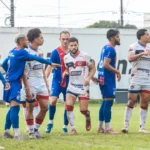 Partida de futebol Porto Velho Série D sob chuva intensa