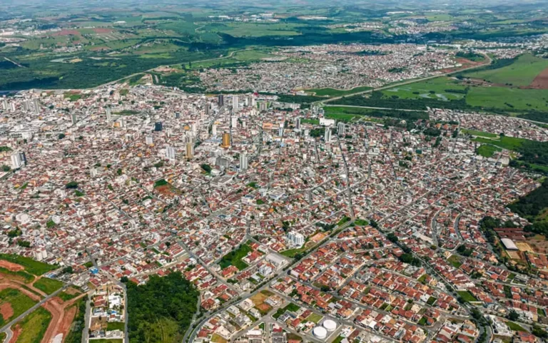 Pouso Alegre, capital temporária de Minas Gerais, vista de cima