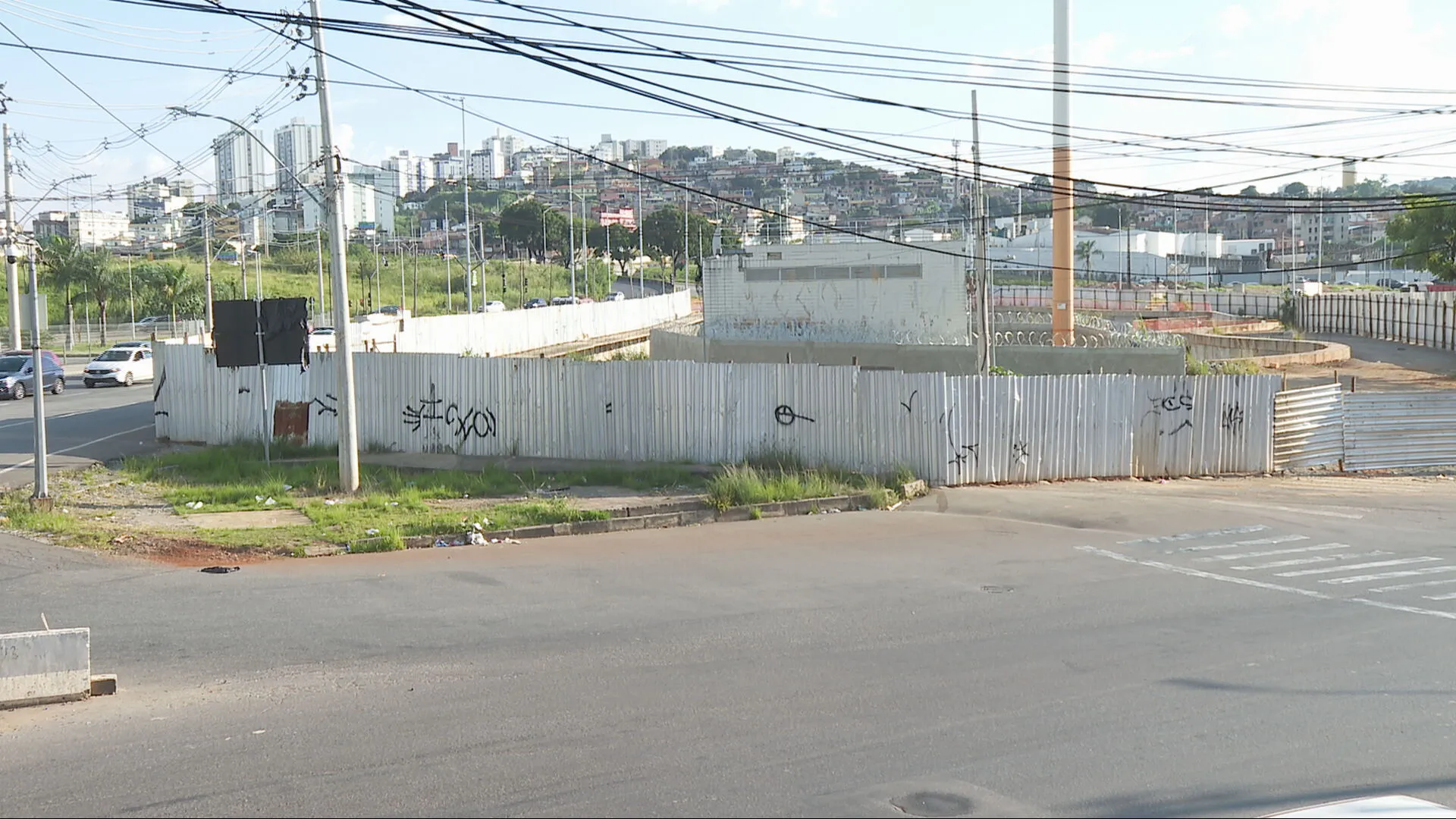 Praça das Águas BH, construção de bacia de retenção de cheias, Avenida Cristiano Machado