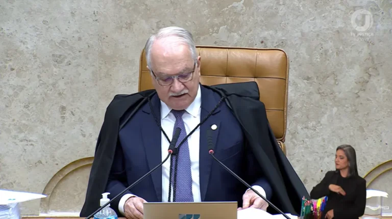 Gabinete do STF, ministro Fachin, liberdade de expressão