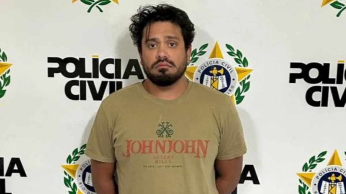 Cena de perícia em cela de delegacia após morte de preso