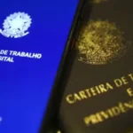 Candidatos consultando vagas de emprego em Campinas e cidades vizinhas