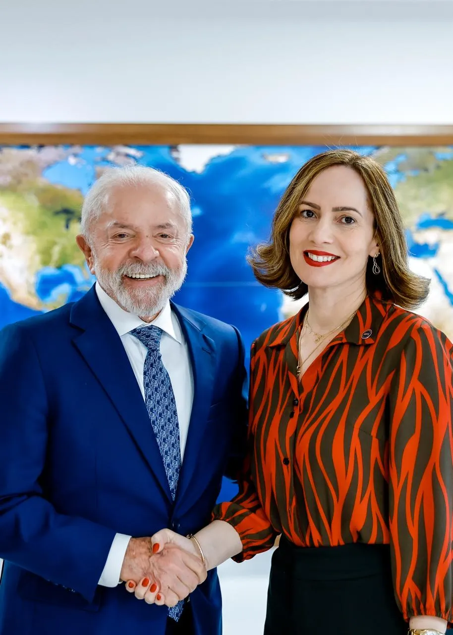 Ana Cristina Viana Silveira em posse como presidente do INSS