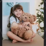 Carro destruído em acidente na BR-277, com caminhão e equipes de emergência