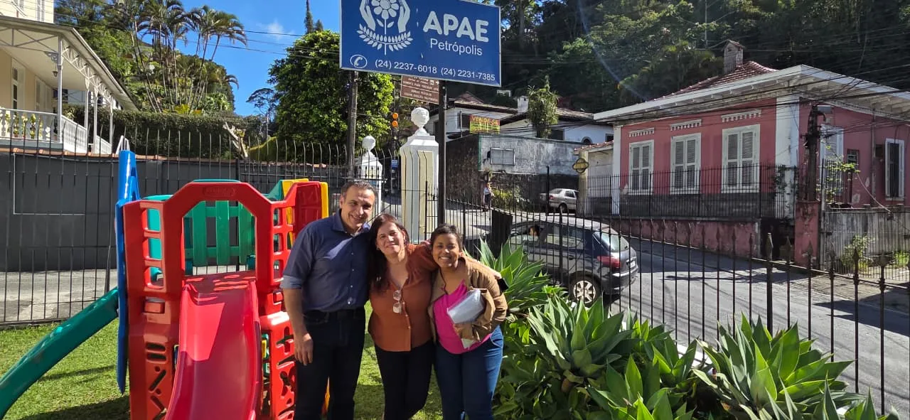 Pessoas com deficiência e crianças em Petrópolis se beneficiam de recursos para instituições sociais