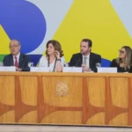 Ministros em coletiva de imprensa sobre bloqueio de apostas de predição