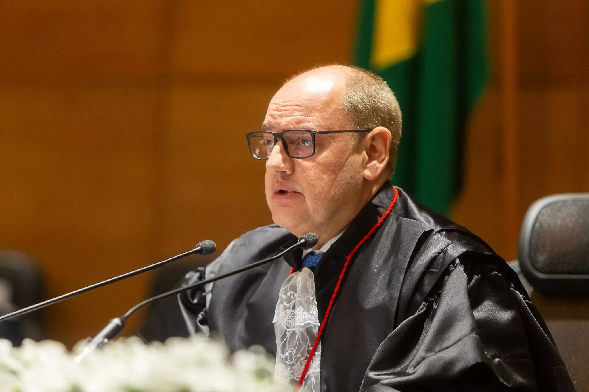 Ricardo Couto governador Rio de Janeiro auditoria contratos servidores transparência